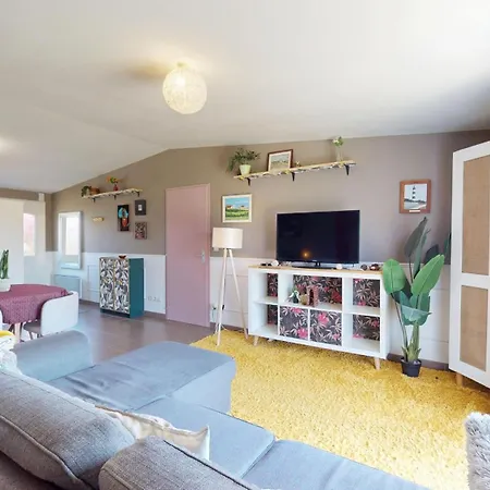 Ecrin Des Chaumes بيت للعطل *